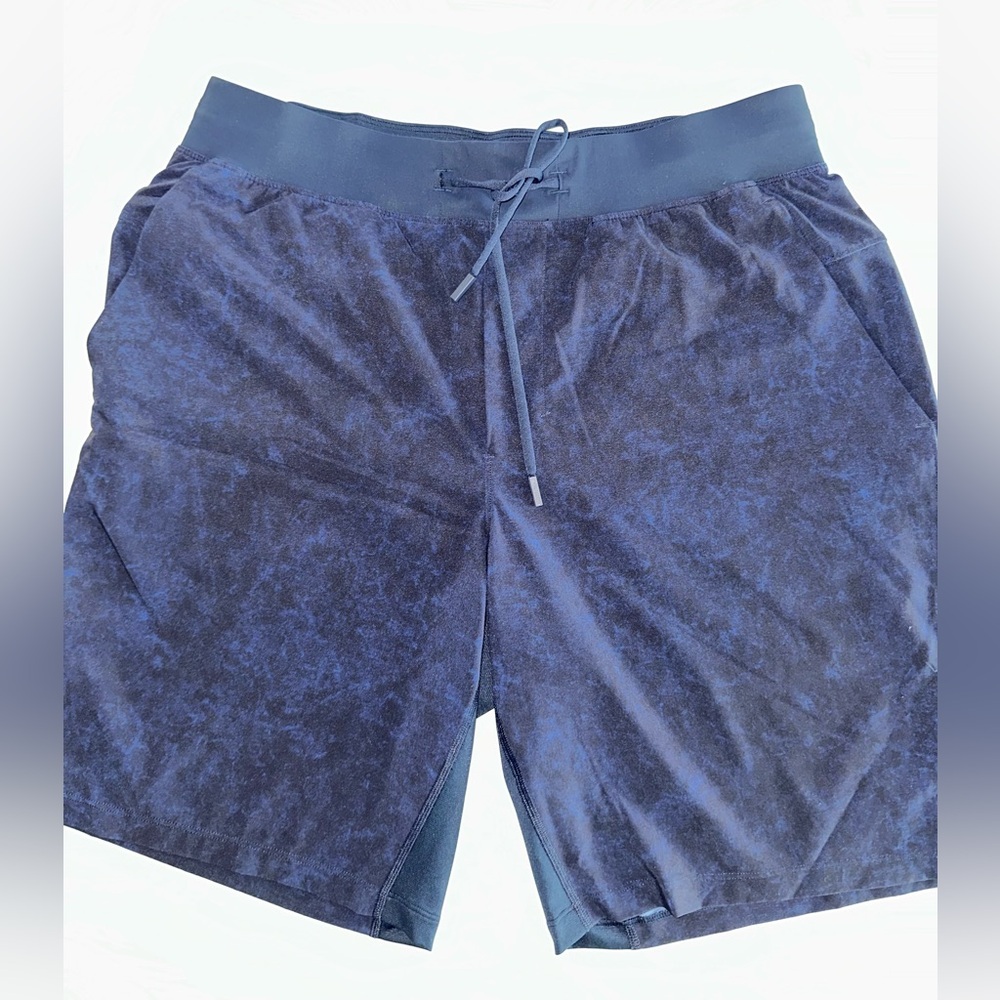 Lululemon T.H.E. Short 9" *Linerless